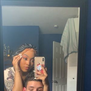 Meet your Posher, Jamese